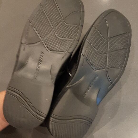 Skechers Black Leather Relaxed Fit Memory Foam Loafers - Picture 10 of 11